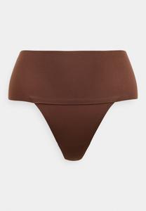 Трусы Spanx UNDIETECTABLE THONG, Espresso/Dark Brown