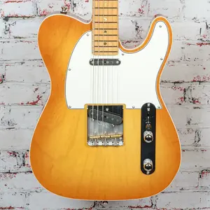 Fender - Custom Shop American Telecaster - Электрогитара - Гриф из клена - Honey Burst - с жестким кейсом - x7530