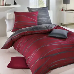 Фланелевое постельное белье Dream Sleep Motion Ruby 155x200 см + 80x80 см Traumschlaf