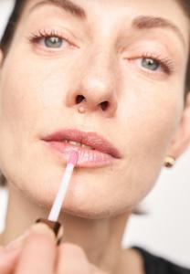 Блеск для губ LIP LUSTRE Charlotte Tilbury, цвет candy darling