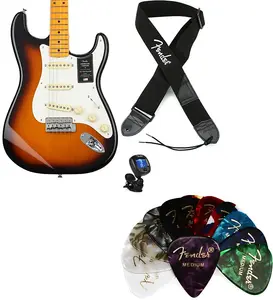Электрогитара Fender American Vintage II 1957 Stratocaster - двухцветный сандберст. Пакет с ремнем Fender 2" из полиэстера с логотипом - черный с белым логотипом... (4 предмета)