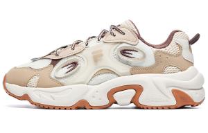 Кроссовки Raccoon Chunky женские с низким верхом из пеноматериала белого/цвета кунжута/бежевого цвета Fila Fusion