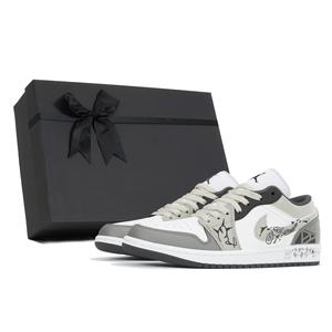 Air 1 устойчивые к истиранию низкие баскетбольные кроссовки Unisex Gray Jordan, серый