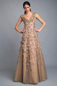 Платье с цветочным принтом и поясом, вырезанным лазером, от Basix Basix Black Label, кофейный