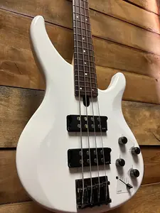 Бас-гитара Yamaha TRBX304 белая
