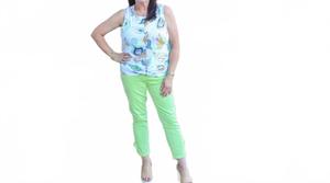 Женские укороченные джинсовые брюки с узлом сбоку в цвете «кейлим» CHARLIE B, Keylime