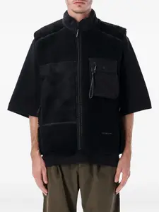 Жилет с капюшоном And Wander, черный
