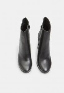 Ботильоны на высоком каблуке Bata, черный