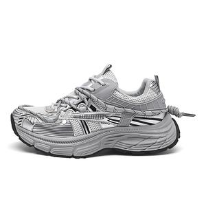 Doraemon Дораэмон Низкие массивные кроссовки унисекс космическое серебро, цвет Space Silver