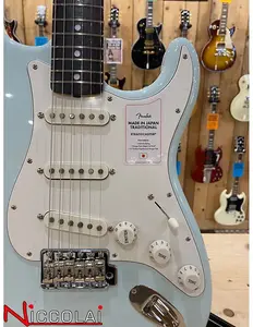 FENDER Сделано в Японии, традиционный Stratocaster конца 60-х, гриф из палисандра, Sonic Blue