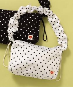 Сумка через плечо с мятым узором в горошек