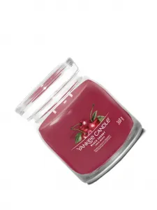 Свеча Medium Black Cherry (средняя, аромат черной вишни) Yankee Candle, красный