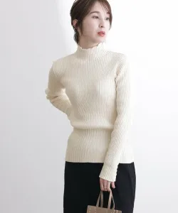 Женская трикотажная водолазка в рубчик с длинными рукавами Pourvous, цвет Off White