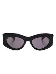 Gucci Eyewear солнцезащитные очки в оправе 'кошачий глаз', черный