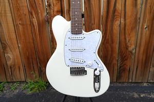 Электрогитара Ibanez Signature ICH100 - Vintage White 6-String Electric Guitar