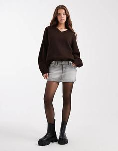 Мини-юбка из денима Cotton On с заклепками серого цвета