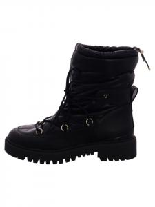 Женские теплые сапоги на плоской подошве черного цвета La Strada