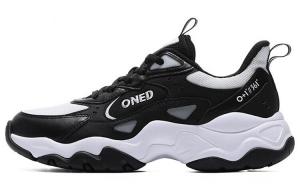 Кроссовки женские толстые низкие черный/белый 361°