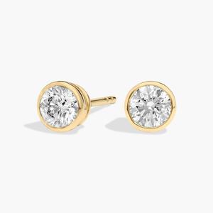 Серьги-гвоздики с выращенными в лаборатории бриллиантами в оправе из желтого золота 14 карат (3/4 карата, два карата - FG / VS2-SI1) Blue Nile