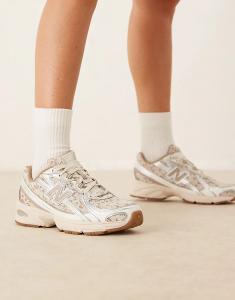 Кроссовки New Balance 740 на шнурках бежевого цвета — эксклюзивно на ASOS