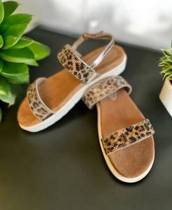 Женские блестящие босоножки-слингбэки Hotness в белом цвете Very Volatile