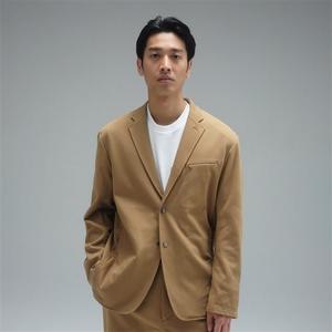 Однослойная куртка MET24