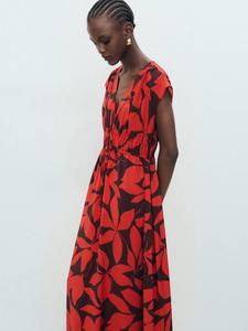 Платье Jamie с V-образным вырезом и короткими рукавами миди Mango