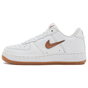 Кроссовки Air Force 1 '07 Low Retro Color Of The Month Jewel Bronze Gum Nike, белый/коричневый