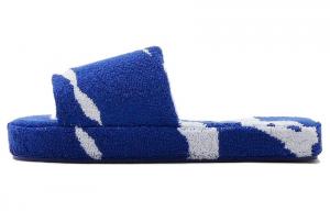 Уютные махровые тапочки Burberry