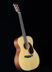 Серия Martin Standard 000-18 обновлена для 2025 года! - Натуральный