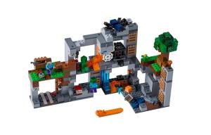 Minecraft Collection, Rock Bottom Adventure пластиковые строительные блоки 601 1000 шт 21147 LEGO