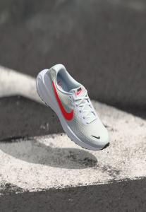 Кроссовки Nike Performance REVOLUTION 8, White/Bright Crimson/Pure Platinum-Coloured/Black/White