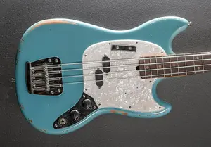 Бас-гитара Fender JMJ Road Worn Mustang - Выцветший Дафни Голубой