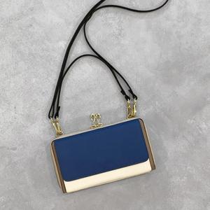 (L) Кошелек-сумка через плечо Cachecache / Эксклюзивная цветовая комбинация, доступная только в интернете.