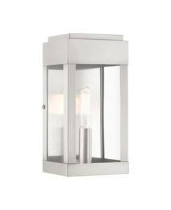 Настенный уличный фонарь York с одним плафоном Livex, цвет silver-tone