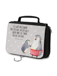 Mr. & Mrs. Panda Косметичка в виде пингвина с изображением ребенка и надписью, пастельно-серого цвета