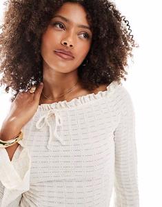 Расклешенный топ с длинными рукавами из текстурированного джерси кремового цвета Miss Selfridge