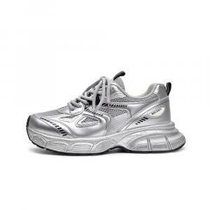 Скользоустойчивые, износостойкие, дышащие, увеличивающие рост низкие массивные кроссовки женские серебристые CHERRY&KALIKA, серебристые (с флисовой подкладкой)