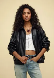 Куртка из искусственной кожи Stradivarius, Black