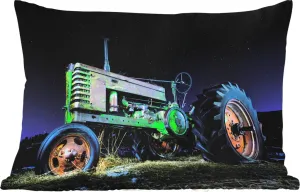 Подушка для улицы - Трактор - Зеленый - Звездное небо - Ферма - Ночь - 60 x 40 см - Водонепроницаемая - Подушка для отдыха - Декоративная подушка - Подушка для дома MuchoWow