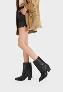 Ботильоны Queen Helena, Nero