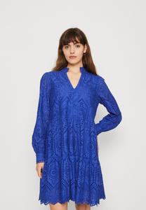 Летнее платье YAS