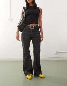 Джинсы Weekday Helix с низкой талией, широкие, расклешенные, черного цвета с потертостями