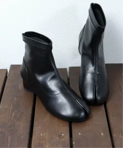 Каблук цилиндрической формы 3 см, цельные, офисные повседневные, эластичные ботинки-таби 9066 Liberty Doll, цвет Black