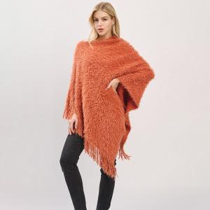 Пончо из пушистой вязки с бахромой по низу TRUEDAMES, rust
