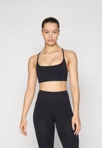 Спортивный бюстгальтер с легкой поддержкой SLEEK SEAMLESS STRAPPY LOW IMPACT BRA Fabletics, черный