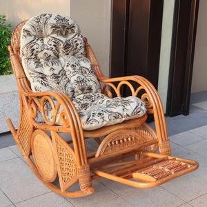 Плетеное кресло-качалка из натурального ротанга с выдвижной подножкой и массажером