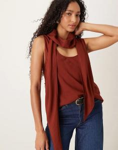 Топ без рукавов с вырезом Mango цвета ржавчины
