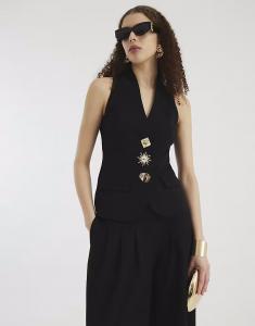 Жилет на пуговицах с воротником-халтер черного цвета River Island