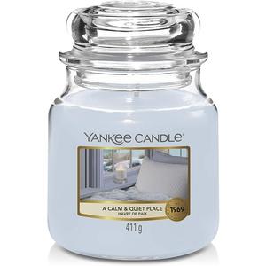 Ароматизированная свеча в банке среднего размера «Спокойное и тихое место». Время горения до 75 часов Yankee Candle